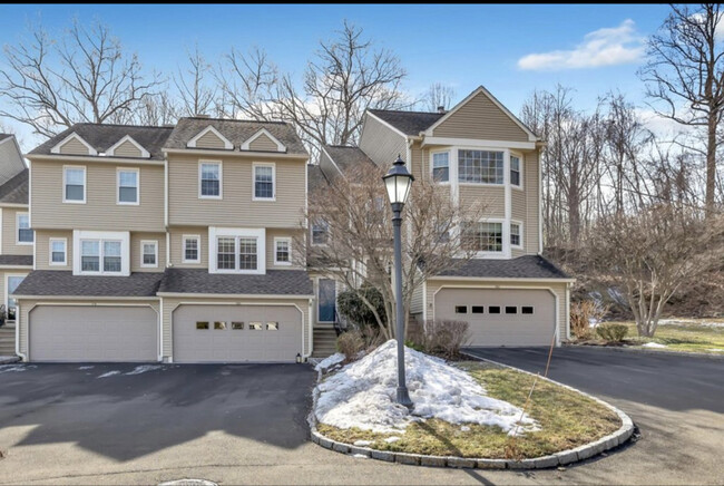 Photo - 180 Governor Trumbull Way Casa Adosada