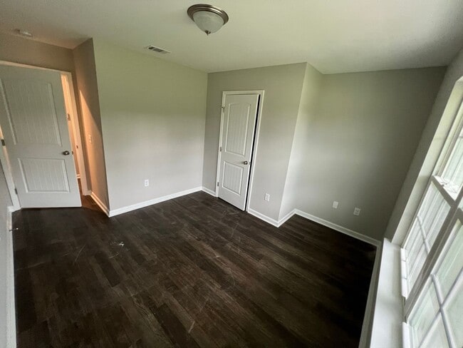 Photo - 128 Callaway Cres