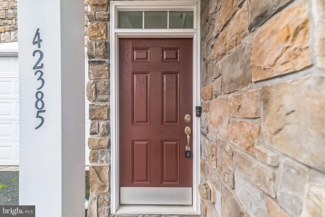 Building Photo - 42385 Trellis Square