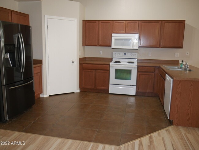 Photo - 2190 E Mohave Ln