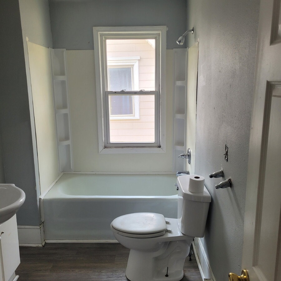 Photo - 223 Robie St E Unit 2