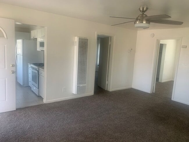 Photo - R8700A Unit B