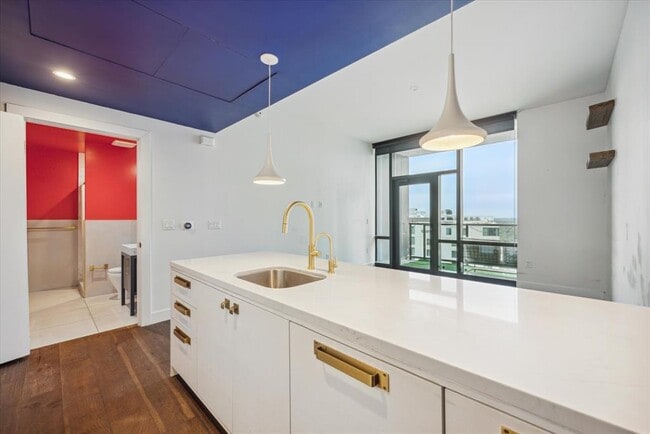 Photo - 70 Rainey St Unit 1405