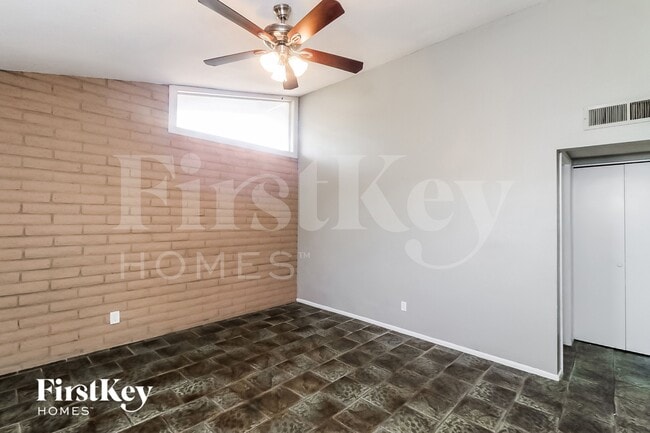 Photo - 3320 S Margo Dr