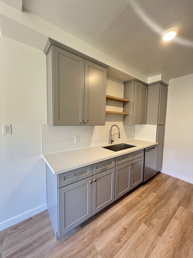 Photo - 1322 Amherst Ave Unit 1322-7