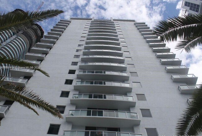 Photo - 1050 Brickell Ave Unit 1618