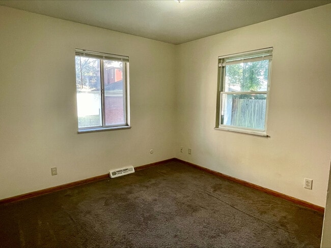 Photo - 1414 Geneva Ave Unit 1414