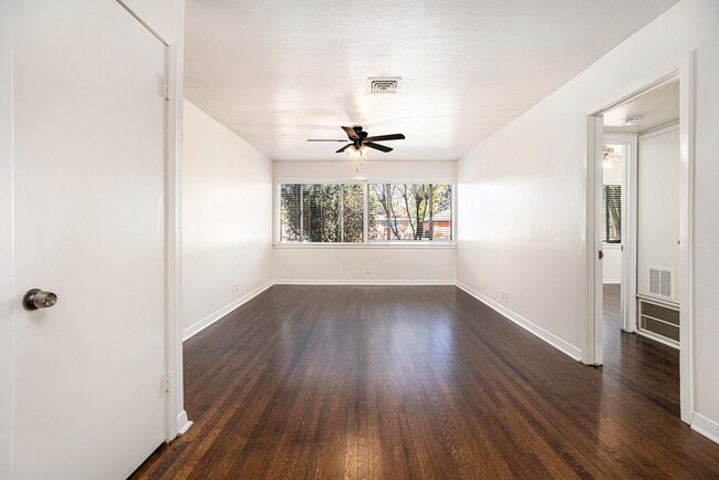 Photo - 6325 Rowan Ln