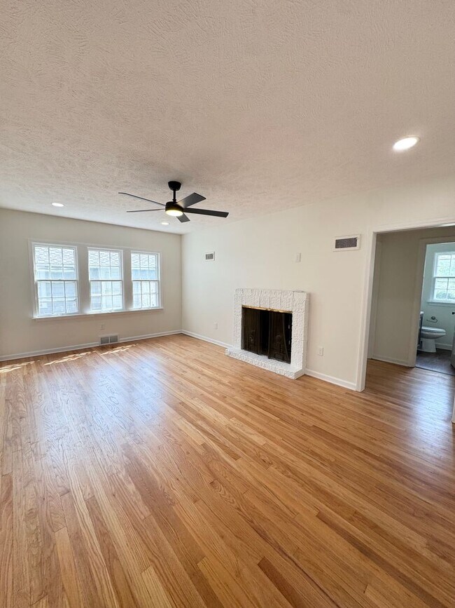 Photo - Newly Remodeled 3 Bedroom! Coming Soon!