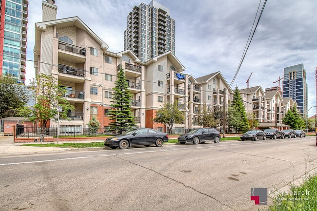 Building Photo - 103-114 14 Ave SW