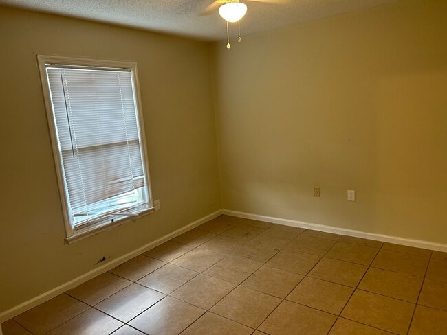Photo - 140 Lanier Dr Unit Stadium Walk