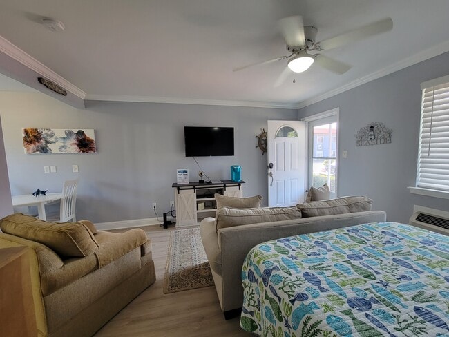 Photo - 1664 Beach Blvd Unit 7