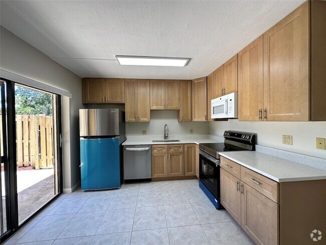 Building Photo - 2903 SW 22nd Cir Rental