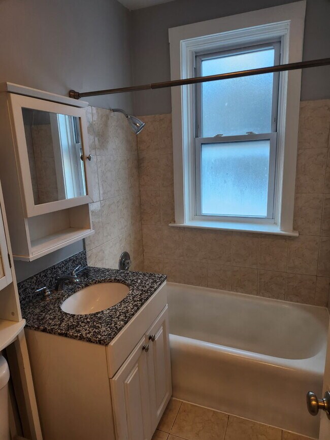 Photo - 2838 W Addison St Unidad 2N