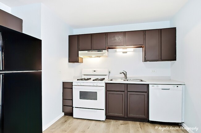 Photo - 831 Washington St