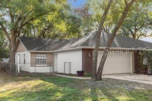 Photo - 445 Lakeside Pl