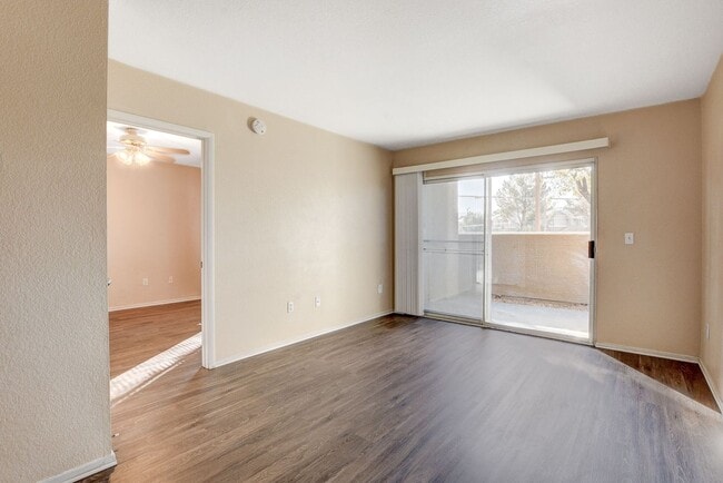 Photo - Charming 1 Bedroom / 1 Bathroom Condo in Gated Community! Unit 1064