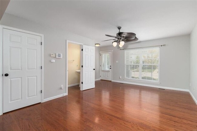 family room - 256 Countryshire Dr