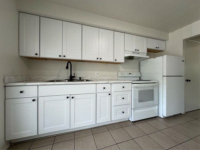 Photo - 951 N Redwood Rd Unit #10