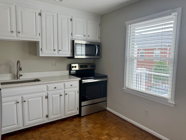 Photo - 2-bedroom, 2.5-bathroom home located in th...