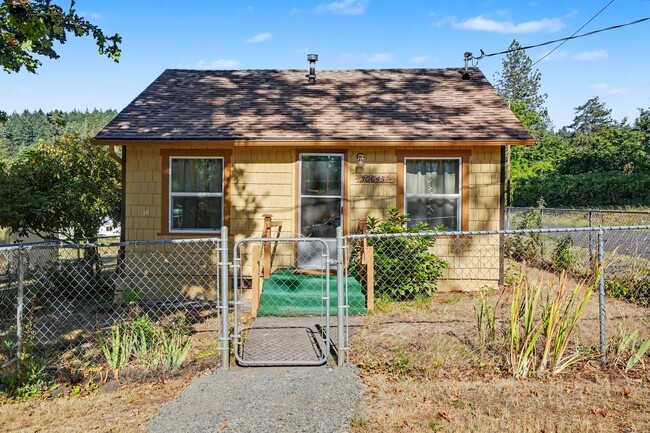 Building Photo - 30645 Fisher St