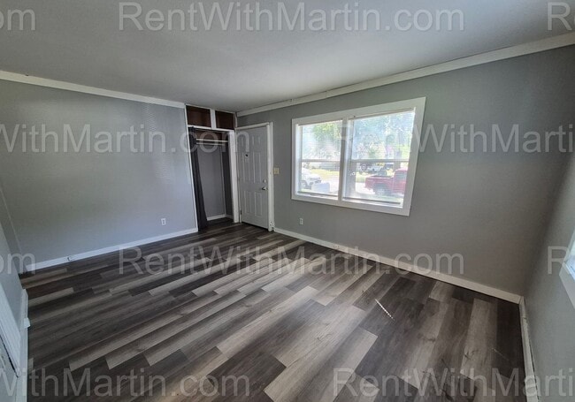 1212 Lincoln St