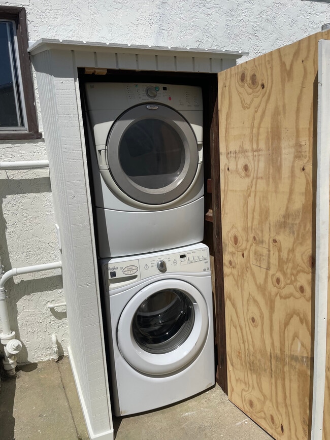 Photo - 1518 S Carmelina Ave