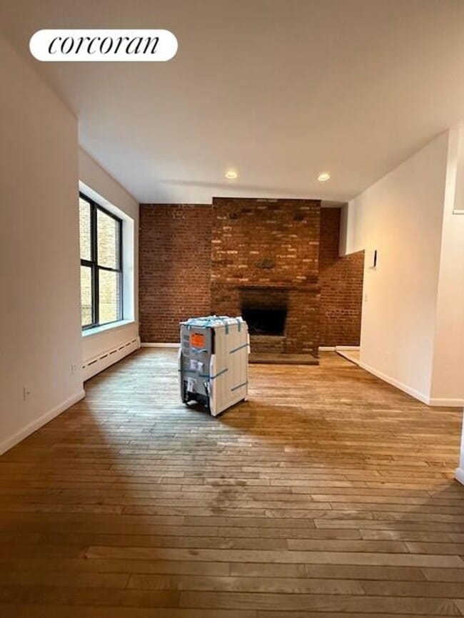 Building Photo - 864 West End Ave