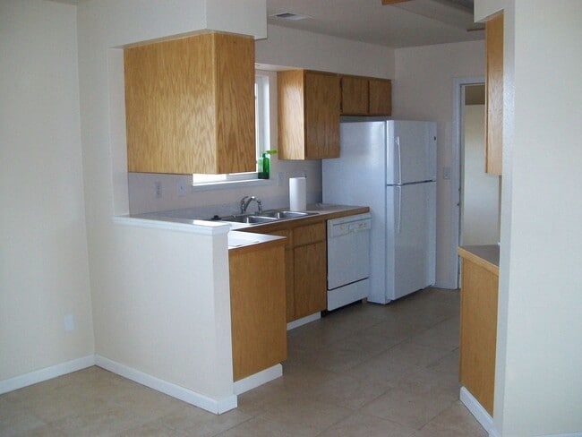 Photo - 4448 Lake Mead Dr