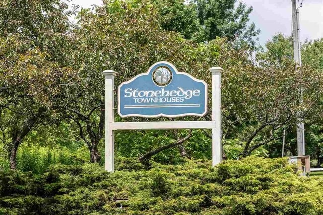Photo - Townhouse for Rent – South Burlington, VT