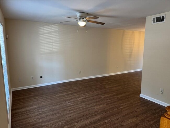 Photo - 710 Summer Pl NW