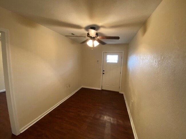 Photo - 2820-2826 N. West Street Unidad 2822