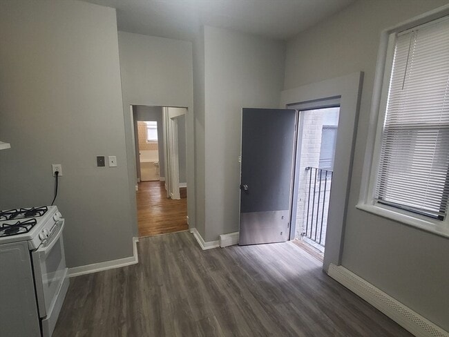 Photo - 10 Abbotsford St Unit 2