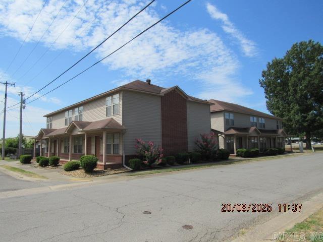 Building Photo - 1165 Mill St Unit 3 Rental