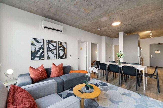 Photo - 853 W Blackhawk St Unit SI FL6-ID1466137P