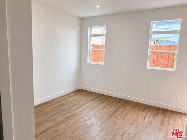 11253 Hatteras St Unit 3/4