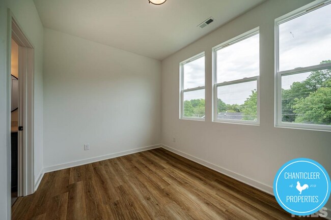 Photo - 318 Spring St