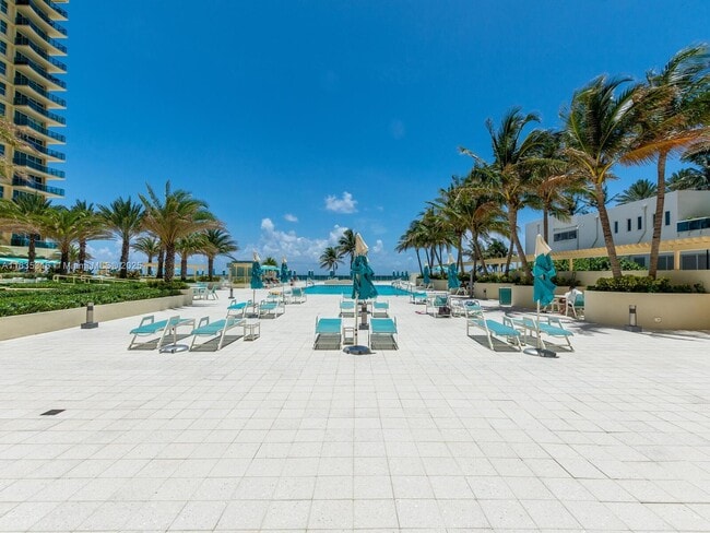 Building Photo - 2501 S Ocean Dr Unit 1620 Rental