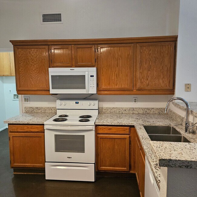 Photo - Living in Paradise within Peoria