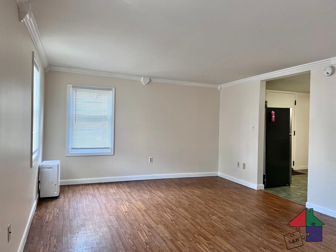 Photo - 214-216 Pine St
