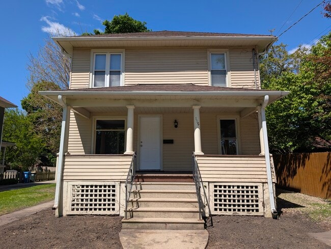 Building Photo - 115 S Commonwealth Ave Unit 1