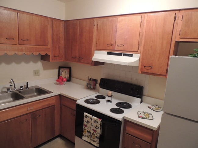 Photo - Charleston East Apartments