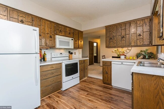 Photo - 6707 DuPont Ave N