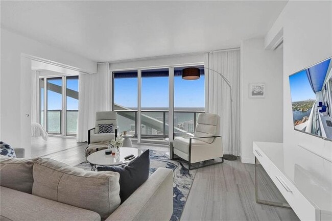 Building Photo - 3101 Bayshore Dr Unit 2407 Rental