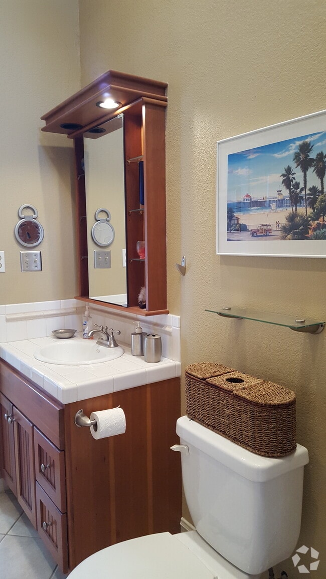 Building Photo - 21171 Lochlea Ln Unit #B Rental