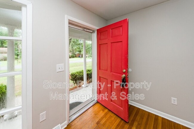 Photo - 1010 Yorktown Dr