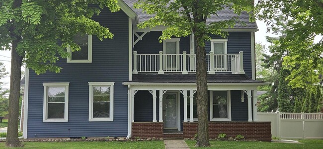 Photo - 410 Spring St Townhome