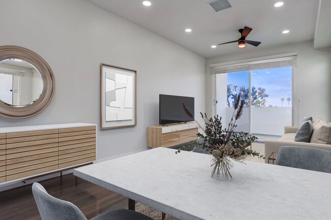 Photo - Welcome to Ocean Breeze in Oceanside Apart...