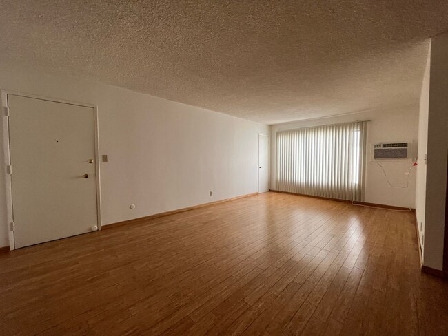 Photo - 1135 N Ogden Dr Unit Ogden 1135 08 ACTIVE