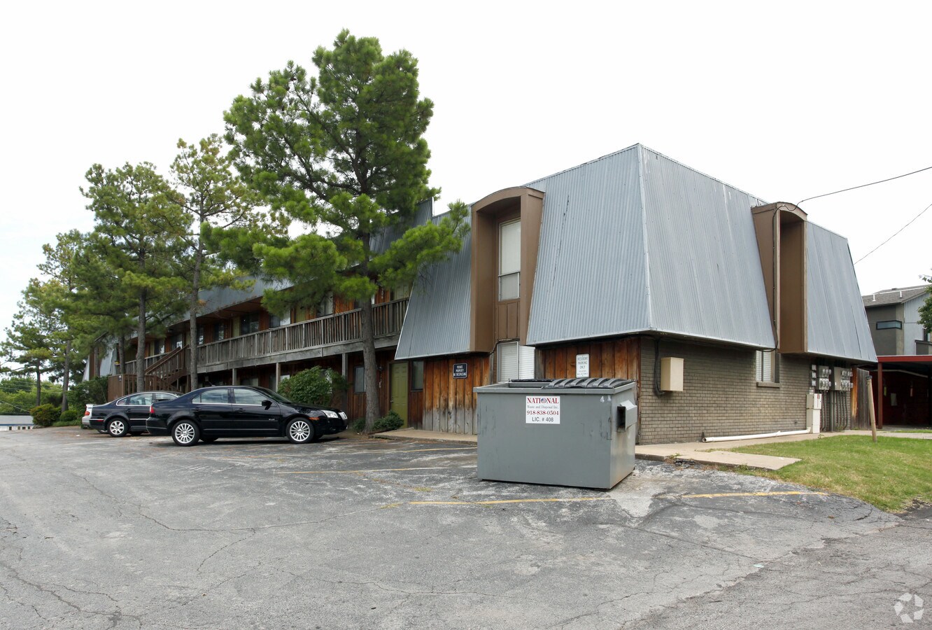Photo - Pinewood Apartments